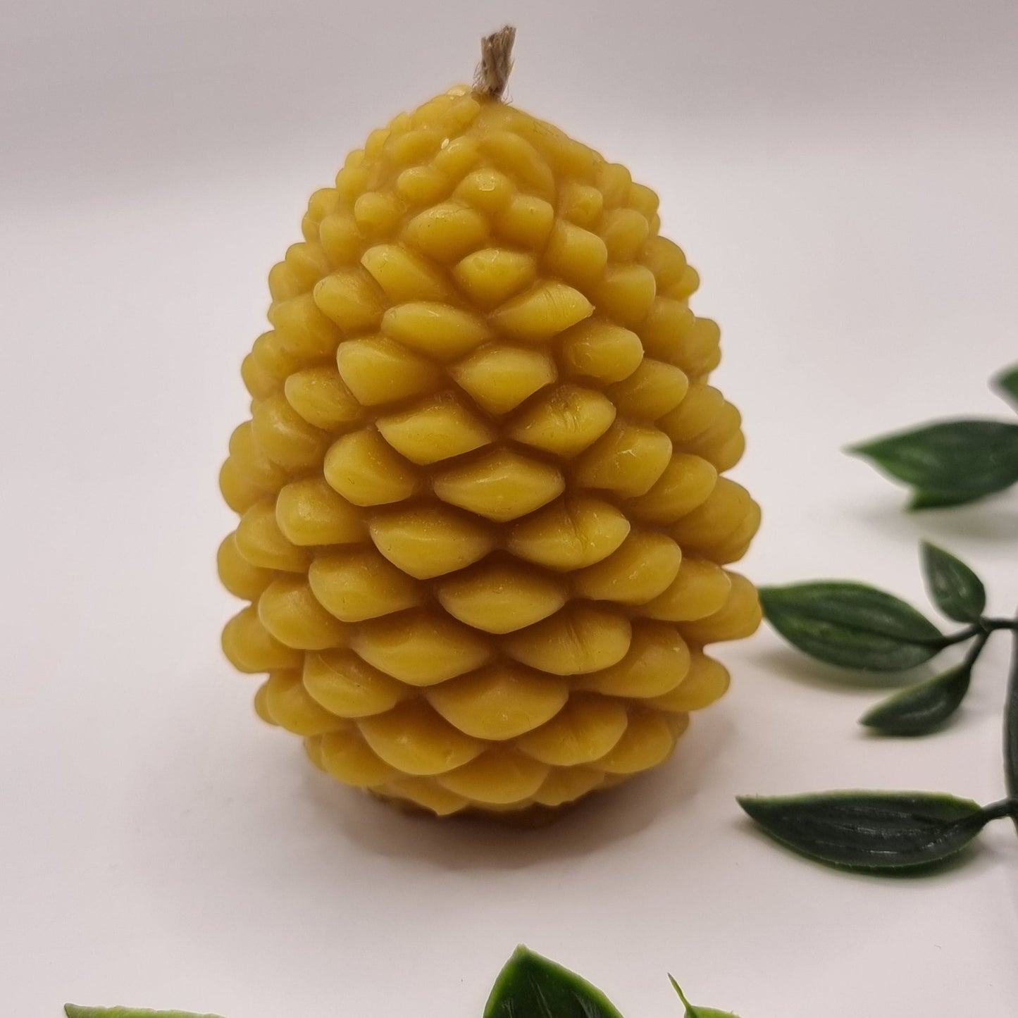 Glowing Bee Beeswax Natural Pinecone Candle (1pc)