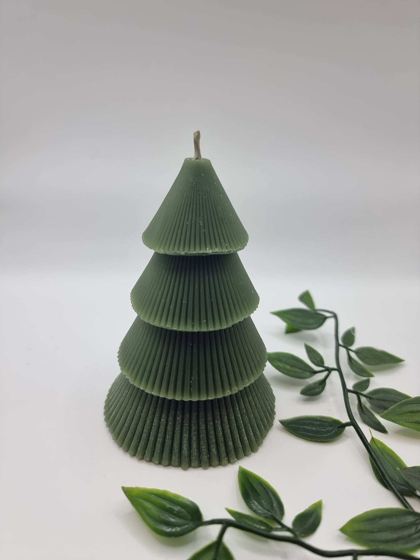 Glowing Bee Beeswax Handmade Christmas Tree Candle 170g (1pc)
